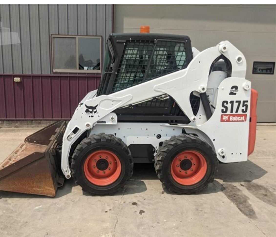 Mini-Excavadora-Bobcat-s175